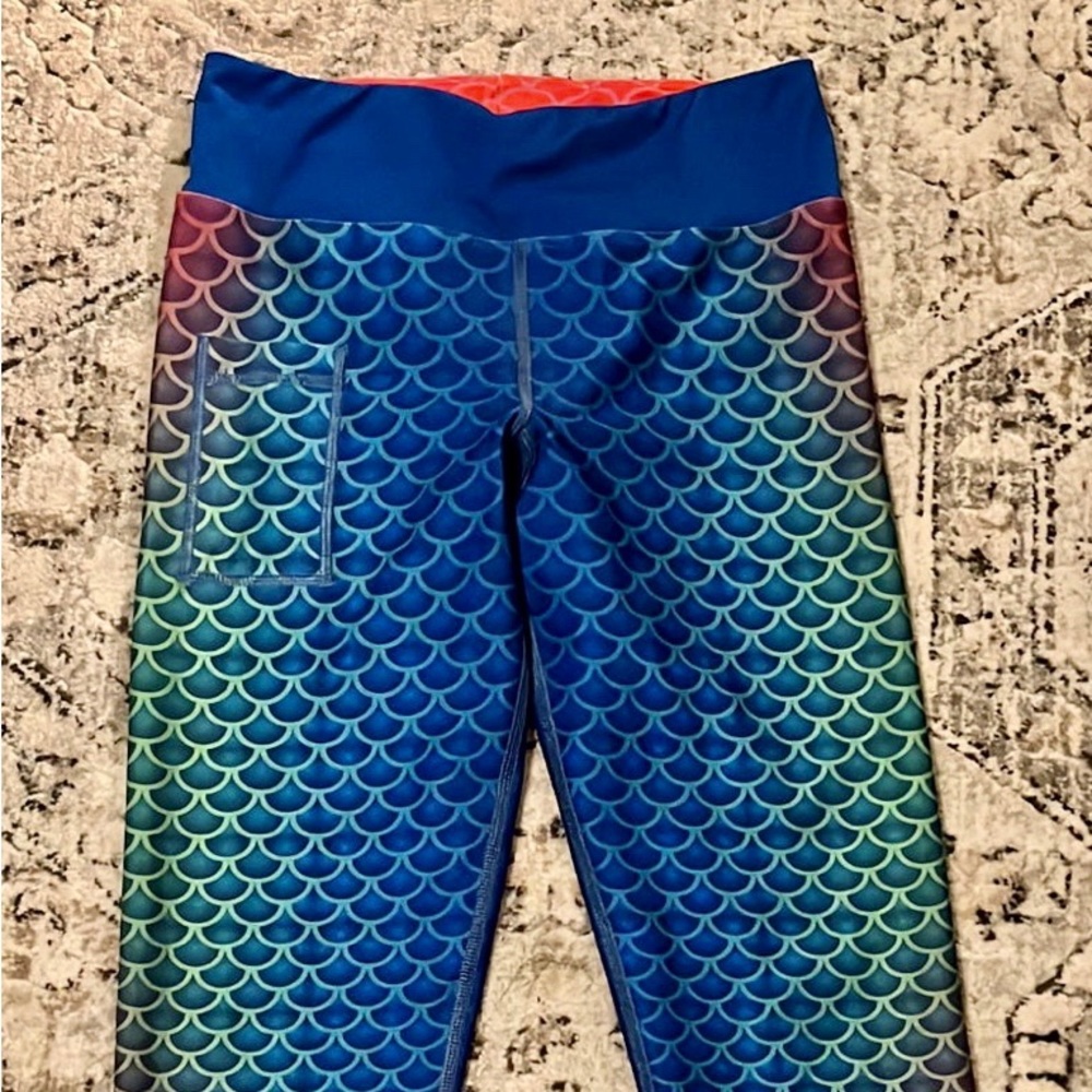 Inknburn mermaid capris size 4 like new